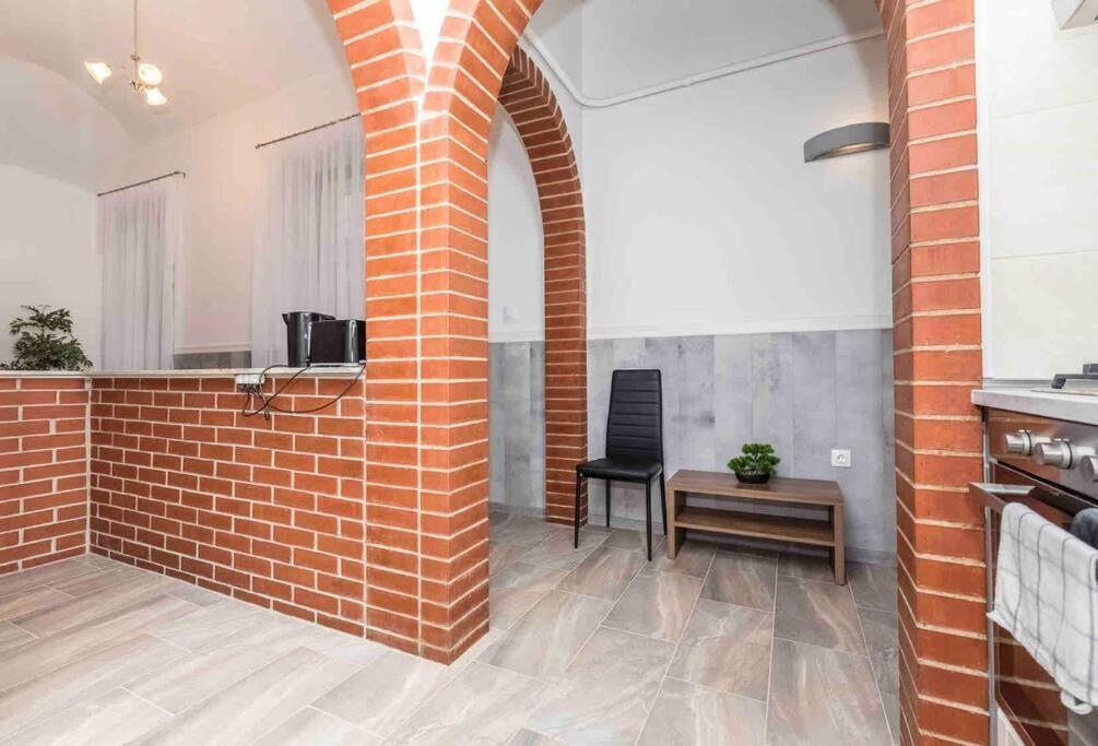 D3 Basilica Luxury Spacious Free Parking For 1 Car Boedapest Buitenkant foto