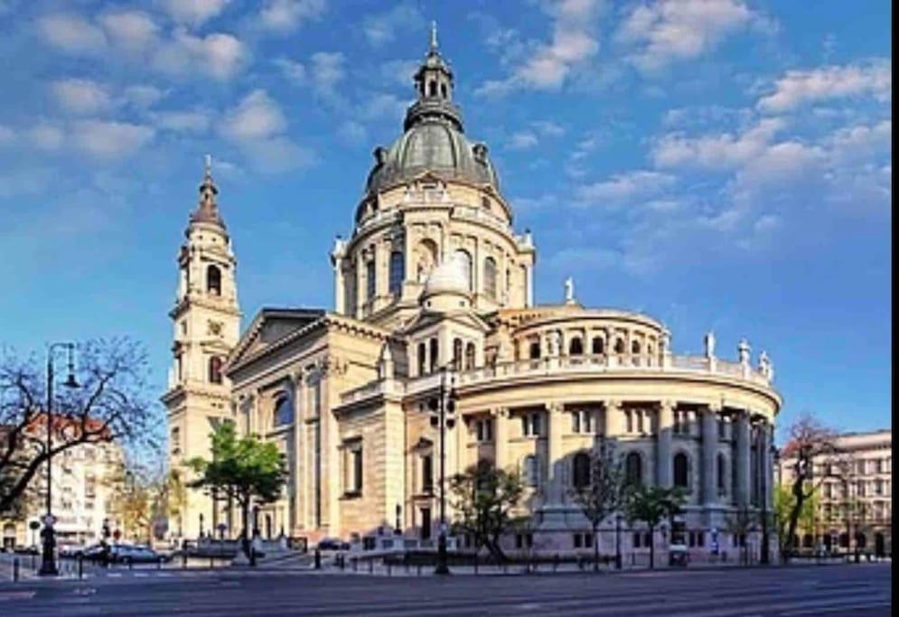 D3 Basilica Luxury Spacious Free Parking For 1 Car Boedapest Buitenkant foto